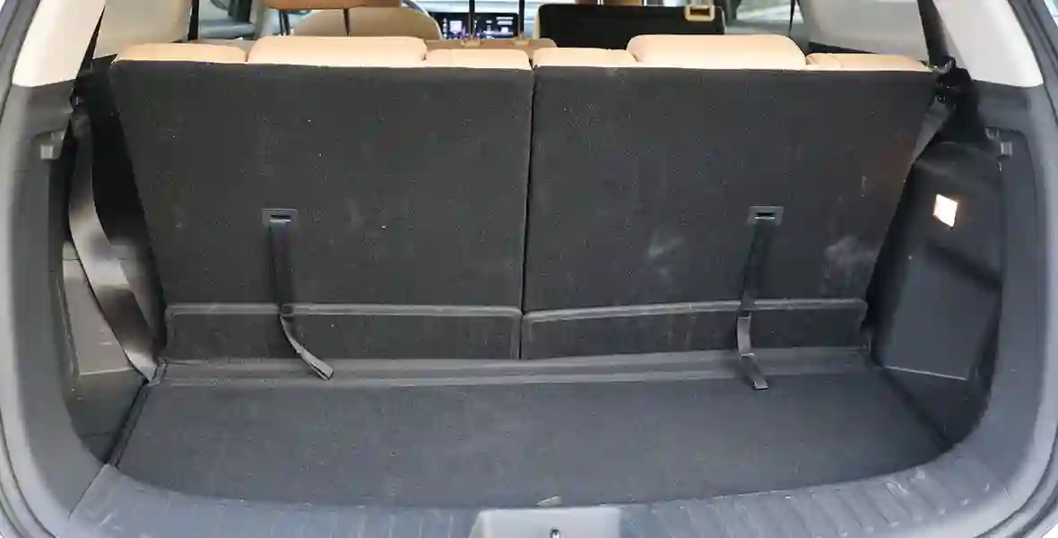 Новость Что выбрать: cравнили два семейных кроссовера и сделали выводы